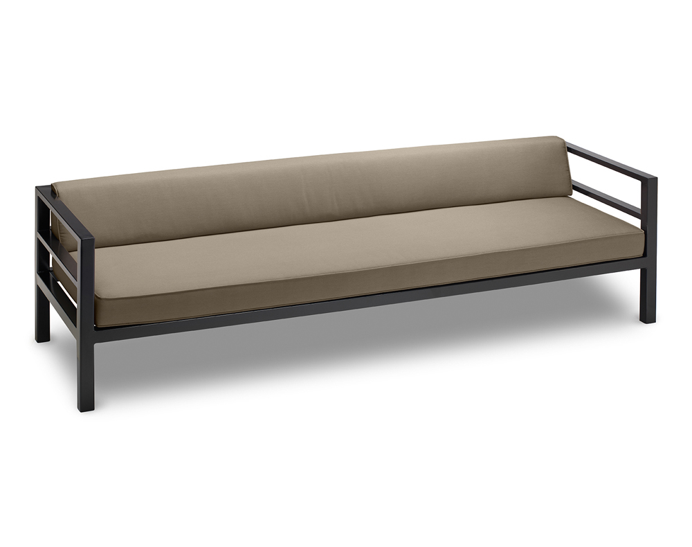 01_Daybed_30_MatteBlack_Taupe