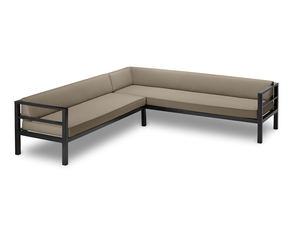 04_Daybed_Sectional_MatteBlack_Taupe